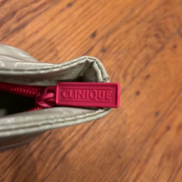 Clinique Makeup Bags Set of 2 - Picture 14 of 14